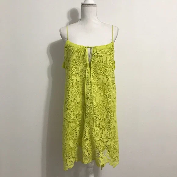 No. 21 Neon Yellow Guipure Lace Dress with Pleats